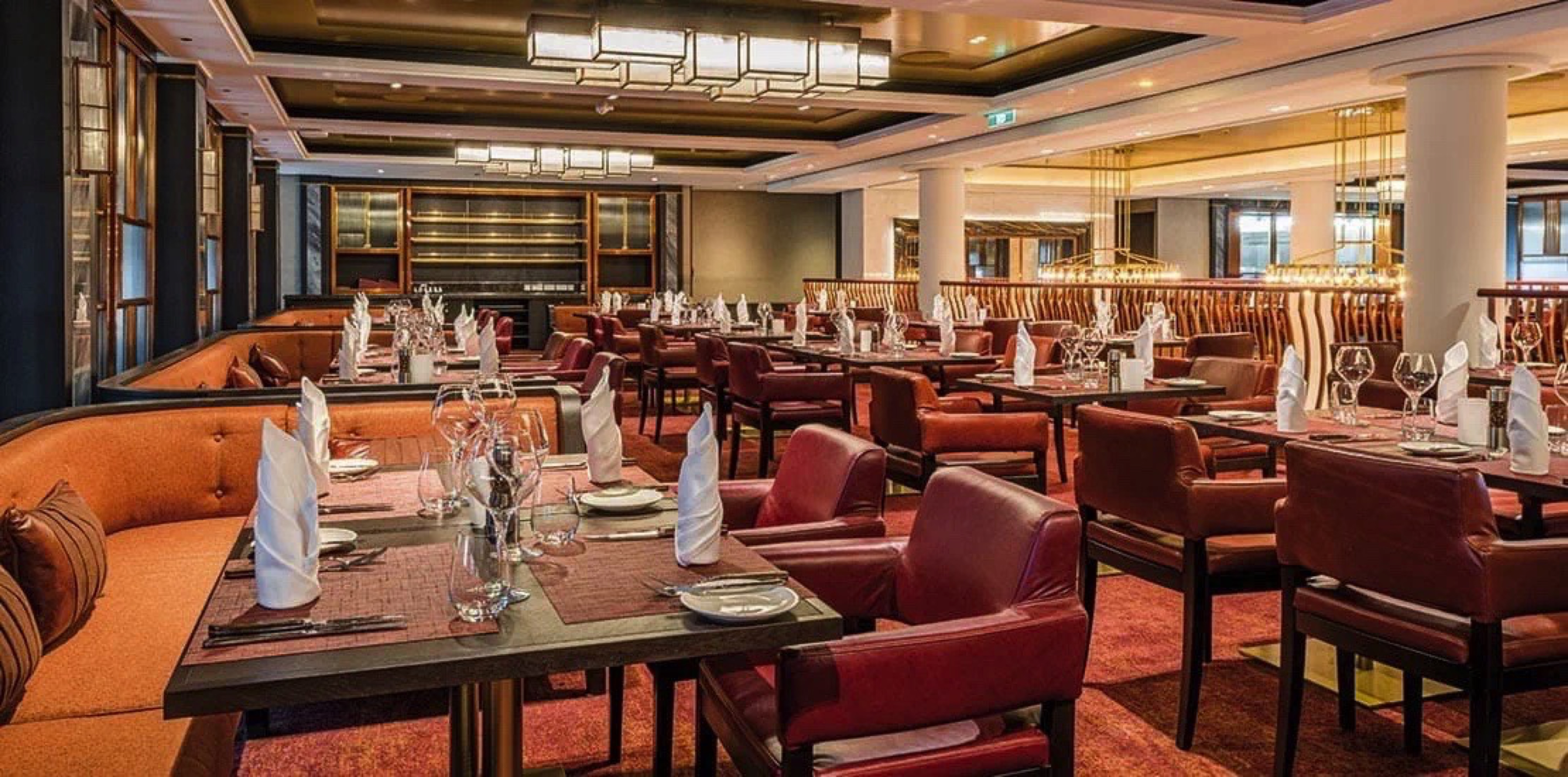 Spirit of Discovery - La Vie En Rose at The Club